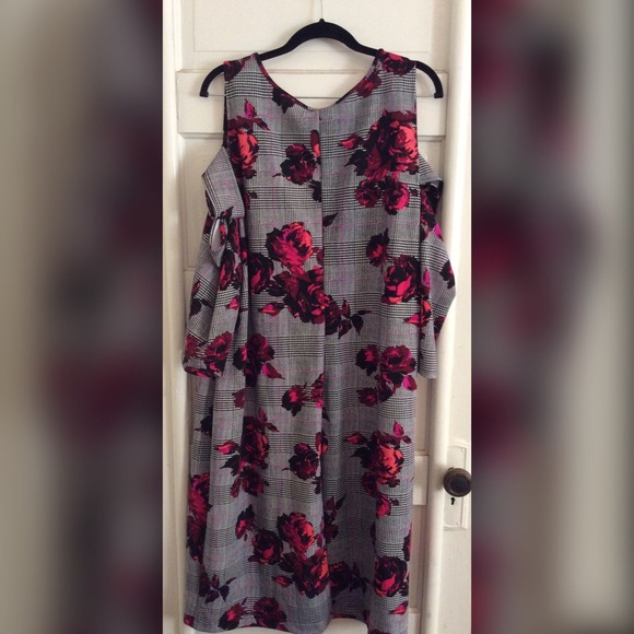 Gorgeous Dress - Picture 2 of 5